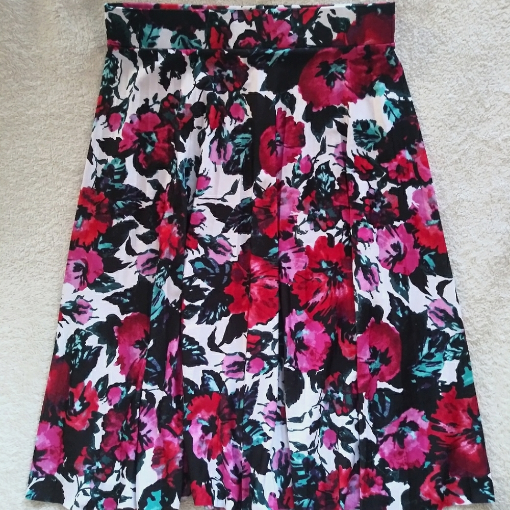 Stretchy Floral Skirt